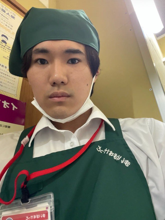 YXh7ikLrYw82260's tweet photo. 🐟演者紹介🐟
【パラ港】

①A4
②男顔おもろい

取り置きはこちらから💁
https://t.co/1lUBdEukC7 https://t.co/Ff3S3miRMx