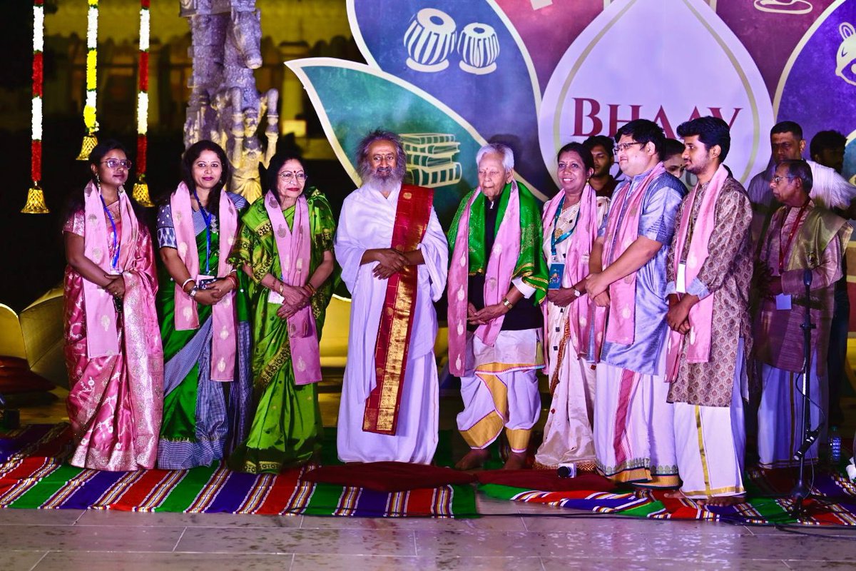 Gurudev Sri Sri Ravi Shankar tweet media