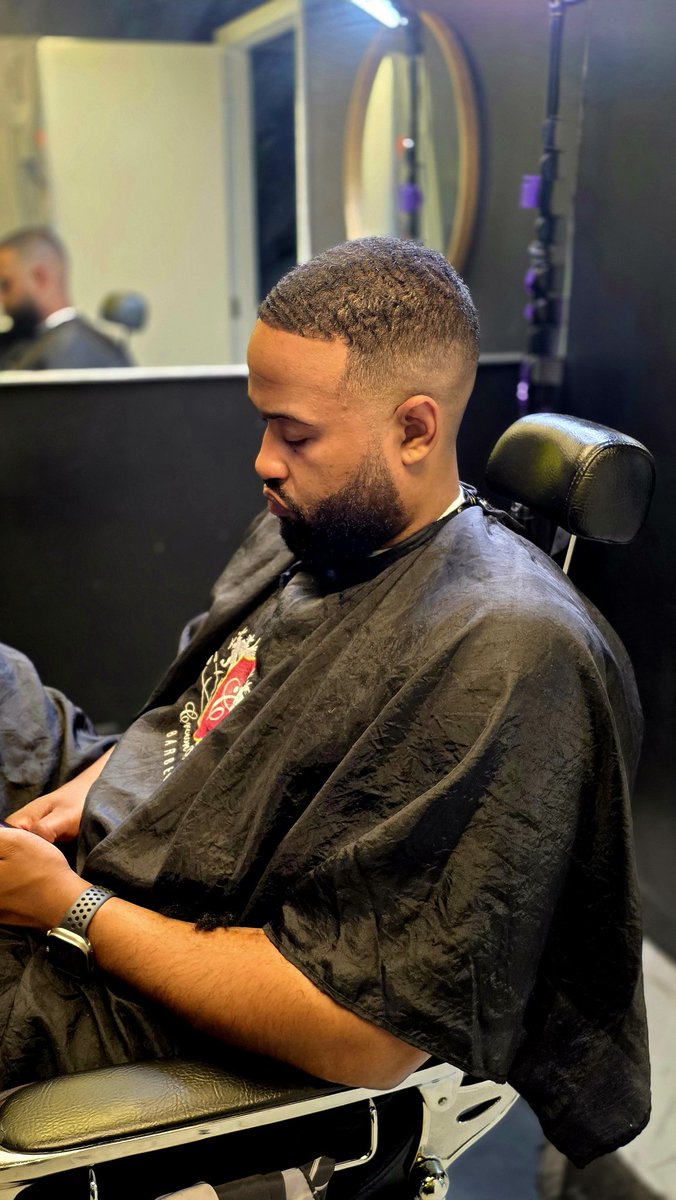Mike ✂️ 💈💰🏁 tweet media