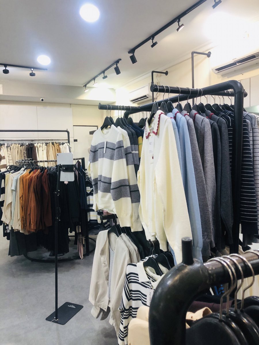00oohhhh_'s tweet photo. NYANGKA GAK KALO DI TEGAL ADA TOKO OUTFIT SEGEMES INI??!! https://t.co/GJviPbD4h1