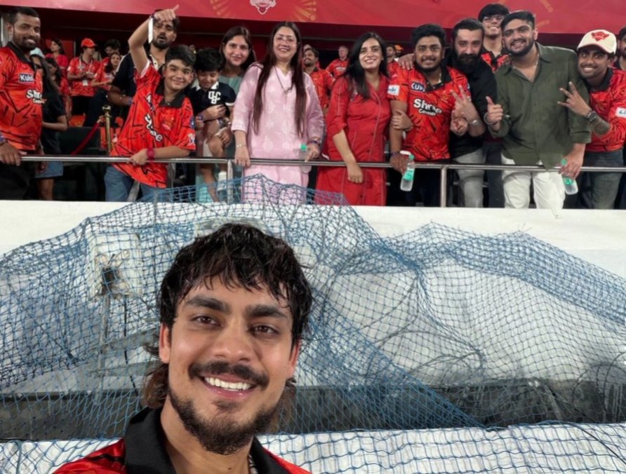 Akaran_1's tweet photo. 🧡Ishan Kishan selfie celebration with family &amp; friends after Sunrisers Hyderabad go TOP of the table 🏆🔥

- Pure joy moment off the field 📸🥹

Orange Army in full celebration mode 🧡
#SRH #IPL2026 #IshanKishan #TableToppers #Cricket #OrangeArmy https://t.co/1Aog43HRgU