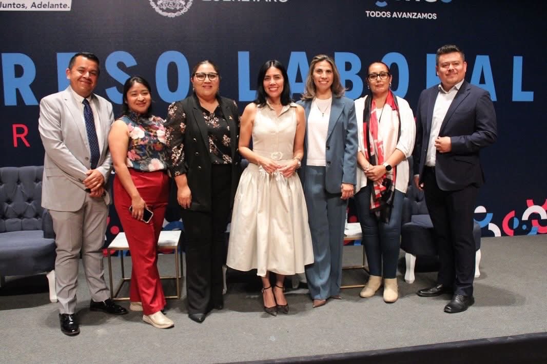 UriChavezz's tweet photo. Gracias a la @StQro por la invitación a “El Trabajo Nos Une”.
El #DiálogoSocial es clave para construir acuerdos y mejores condiciones laborales en Querétaro 🤝
#ElTrabajoNosUne #TrabajoDigno https://t.co/MSMD2bMUT9