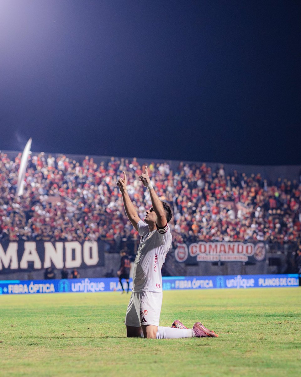 RafaelBorre_'s tweet photo. Feliz por la victoria, por el título y por el gol.

Gracias a mi familia, a Dios y a todos los que corren conmigo. 🇦🇹🫡⚽️🏆

Seguimos trabajando. https://t.co/L1lytiMTbo