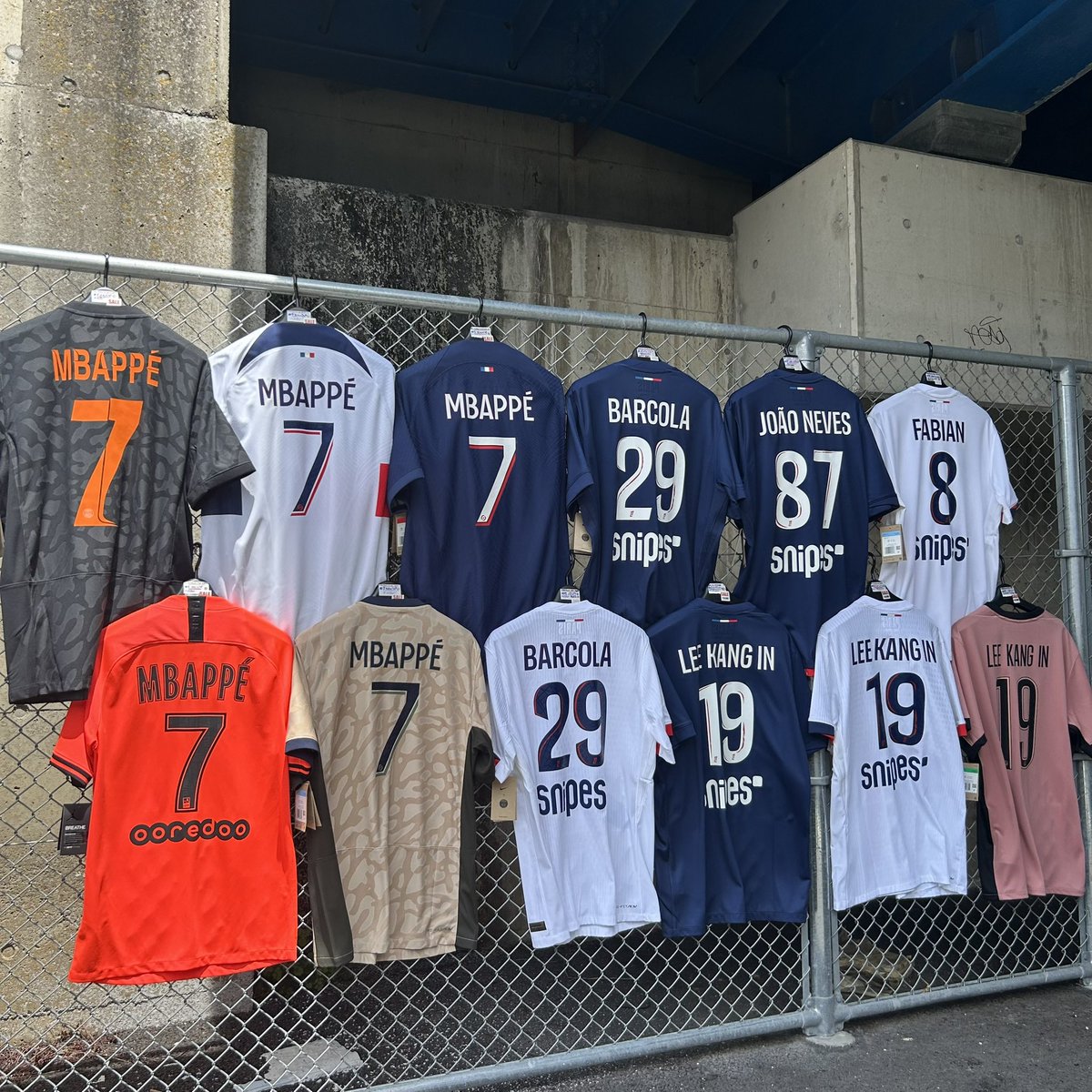 🇫🇷 #パリ・サンジェルマン 過去シーズンユニフォームも豊富にご用意
