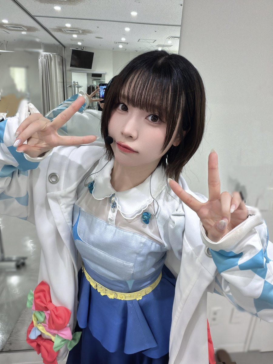 #ちゅーとりえら2_第6話 
見ましたか？
今回のLiyuuはただの雑談した笑笑
ちょっと来週で...！

ライブパートはなんと
「始まりは君の空」💫🩵

《TVer》
での配信始まってます～見てね！！
#lovelive #Liella #タイムマシーン3号