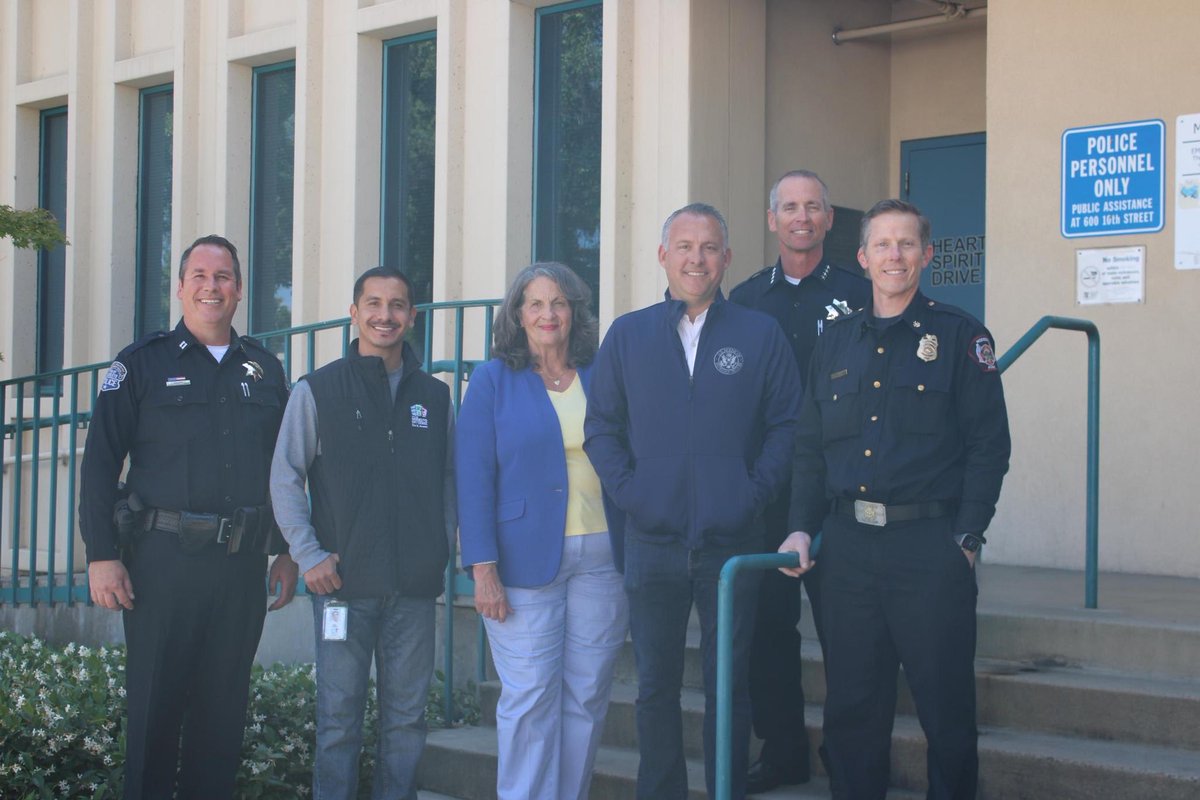 RepAdamGrayCA's tweet photo. Met with Chief Gillespie and members of the @ModestoPolice to see how more than $1 million in federal funding we secured for cutting-edge technology upgrades will help keep the Valley safe. https://t.co/CcelsHSzyG
