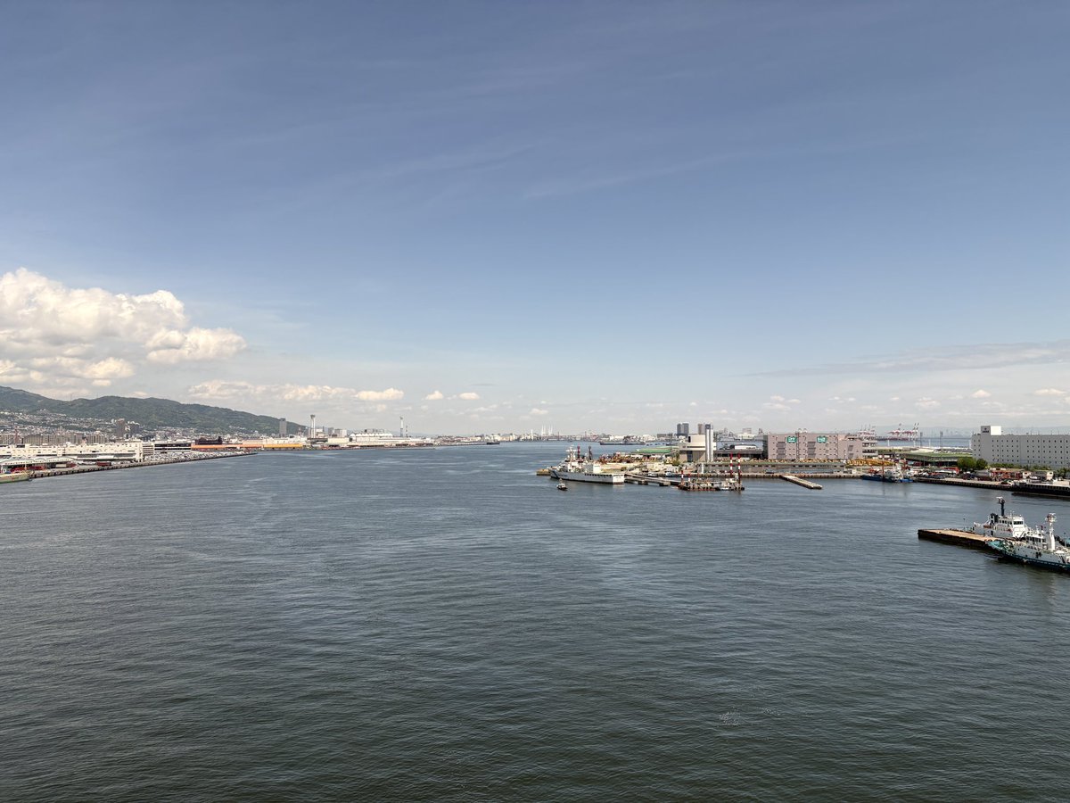 jun_tokuda's tweet photo. 本日の出勤風景。
ポートライナーの車窓から。 https://t.co/etw08VFbpf