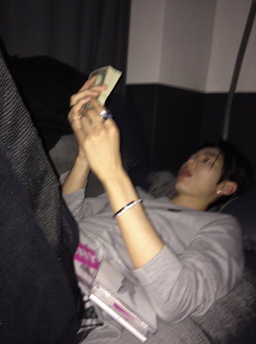 망 tweet media