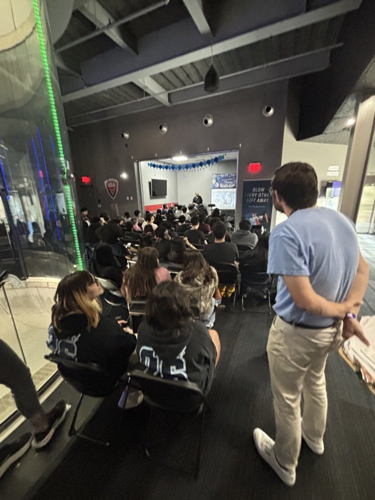 ElsikHighSchool's tweet image. 🚀 Our upper-level Physics and Chemistry students took learning to new heights during their visit to iFLY! From STEM connections to real-world physics in motion, our Mighty Rams experienced science in an exciting hands-on way. 💙 #RamNation #LeadTheWay