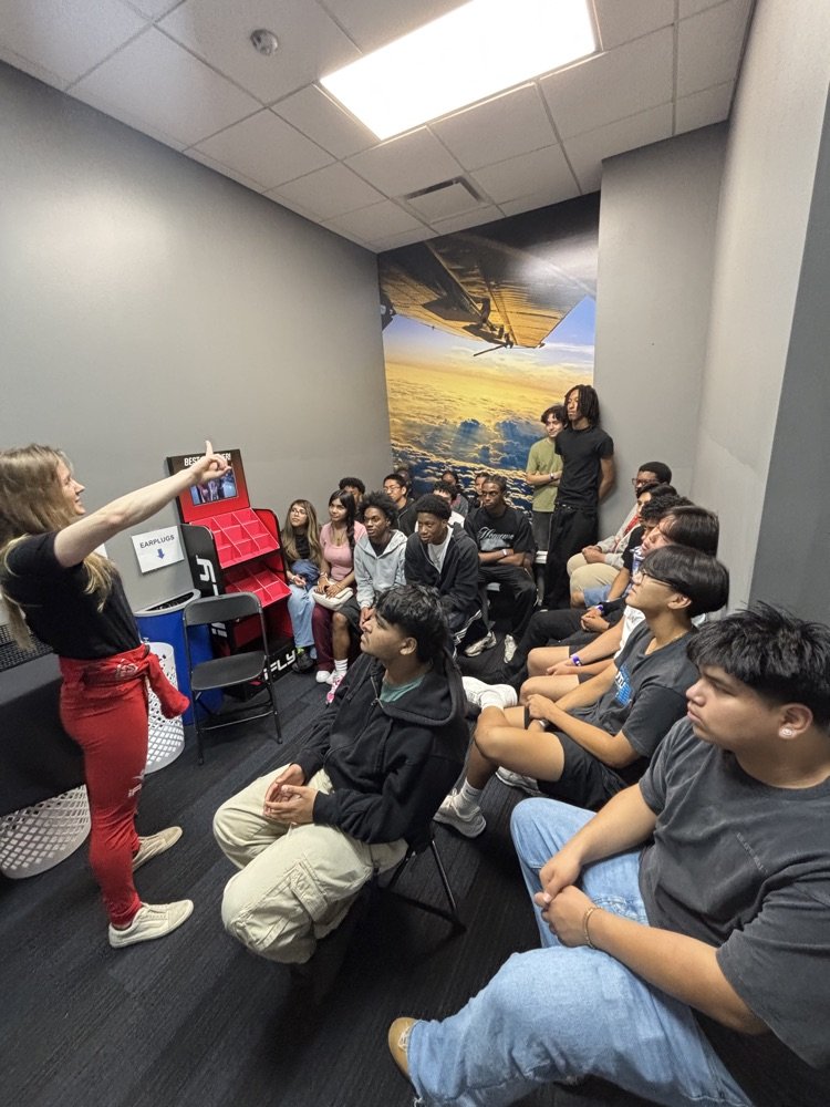 ElsikHighSchool's tweet image. 🚀 Our upper-level Physics and Chemistry students took learning to new heights during their visit to iFLY! From STEM connections to real-world physics in motion, our Mighty Rams experienced science in an exciting hands-on way. 💙 #RamNation #LeadTheWay