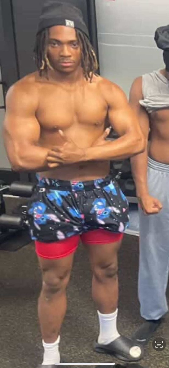 Lonzo5kk's tweet photo. 6’1/205/27’/4.0 gpa
Always striving for more, I relentlessly challenge my limits each and everyday 💯💯175-205🤯
Junior Yr tape: https://t.co/4ytxk3BmjY

@LoudounSportsAC @CoachJackson26
@The1AndOnlyOB @CoachBJackson_ 
@CoachJH58 @CoachEroy25 @CoachTFields https://t.co/hxDZCYkMrx