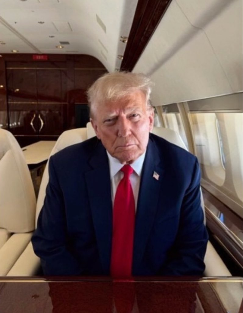 Ivanka Trump RV Q🇺🇲 tweet media