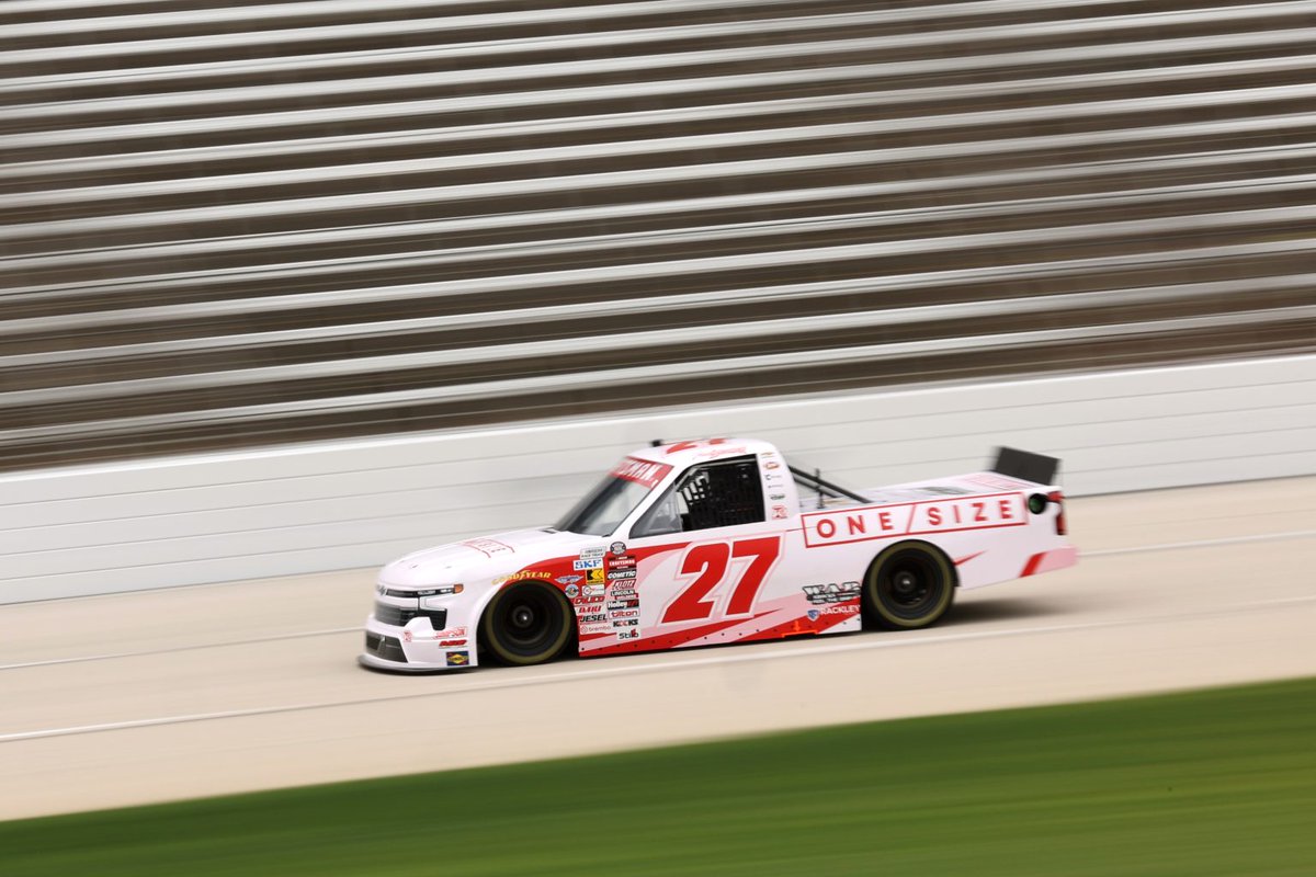 NASCARFeminist's tweet photo. Top female drive of last weekend: @ToniBreidinger

In her first race of the year, Toni already matched her best finish through all of last season, coming in p18 at Texas. She kept the truck clean in a rather destructive race, and we look forward to seeing her back at the Glen! 🫶 https://t.co/yO0IwmsyYy