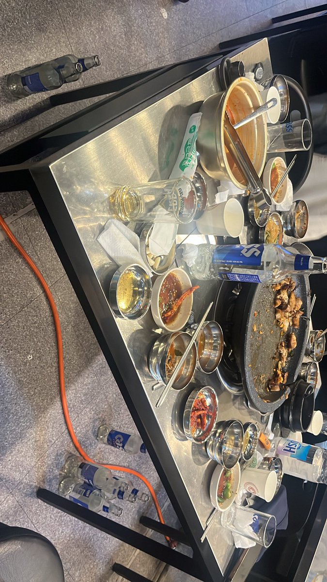 zxcvvc28's tweet photo. 막차여도 네컷을 찍겠다는 이 열쩡〰️❕
증말 보기 좋았습니다
(귀엽더라너무잘나왔더 히히)
비록 나랑 뽐이는 보폭이 크지않아 뛰었���만
(..... 짜증나)
내장주제에아직배부르네 이래도되는거야?
@bbom__ii 그래서 다음 모임은 언젠데ㅔㅔㅔㅔ٩( ᐛ )و https://t.co/IGX2IIT3Cr