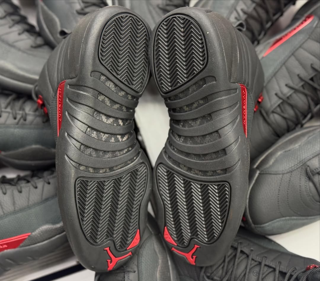 houseofheat's tweet photo. Air Jordan 12 "Bloodline" Drops May 23 🩸 https://t.co/IxxJHEovwt