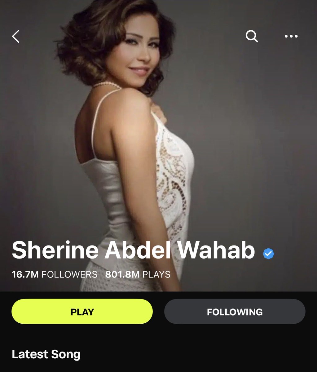 sherineloving's tweet photo. @latifaonefan يالهوي على فانز لطيفة و هزارهم المضحك بس اللي يضحك اكثر هو فرق الأرقام بين لطيفة و شيرين و فرق السن طبعاً لطيفة اكبر من شيرين بعشرين سنة و معملتش ربع أرقامها 😂😂😂 https://t.co/nUtNsZw5MZ