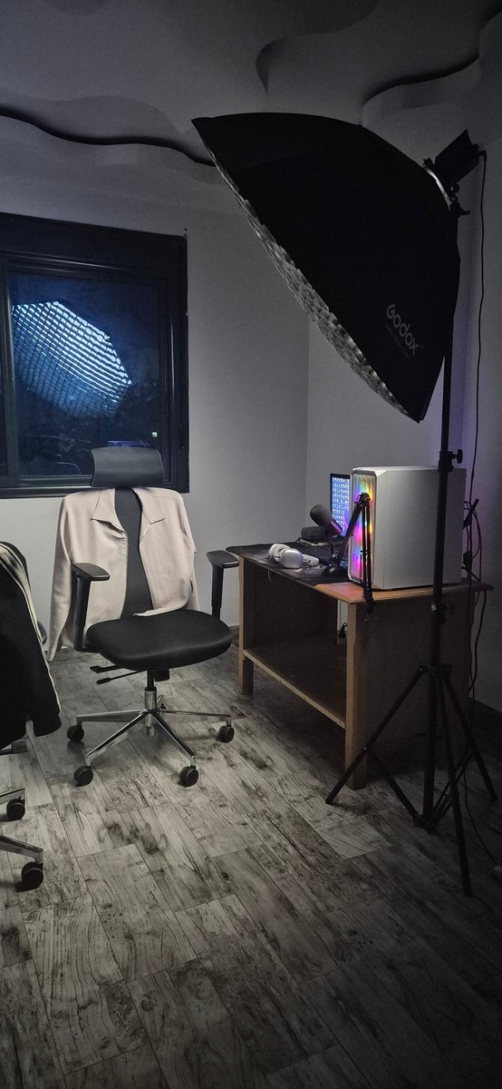 linasdo1's tweet photo. Finally, I went to live alone in a new apartment as a video editor! 

Focus is going prrrrr https://t.co/AG0qmRSBwn