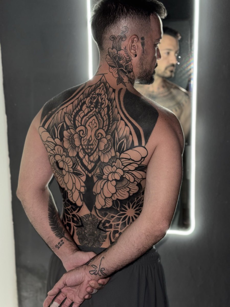 mariano83711913's tweet photo. #gay #buenosaires #chunda #black #tatoo 🖤🖤🖤🖤🖤🖤🖤🖤🖤🖤#onlyfans #boy #hot #buy https://t.co/xOjZJY38dC