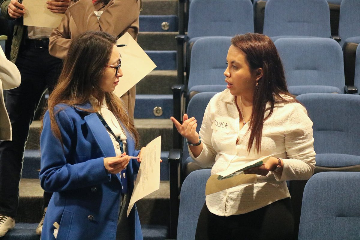 MinInterior's tweet photo. ¡Fortaleciendo la respuesta institucional!

Durante la jornada desarrollada junto a la Defensoría del Pueblo, avanzamos en ejercicios de articulación SAT–CIPRAT para fortalecer la prevención, protección y reacción rápida frente a escenarios de riesgo en territorio. 🇨🇴🚨 https://t.co/kgAjzXU5vB