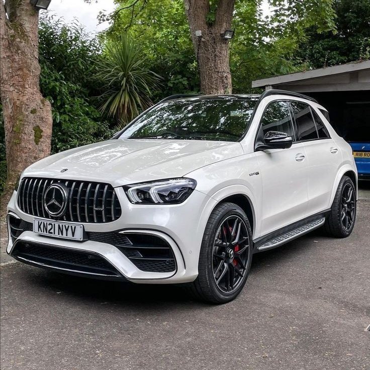 autochat360's tweet photo. Which are you taking home: GLE Coupe or GLE SUV? 😮‍💨 https://t.co/ZkQh0yEmR1