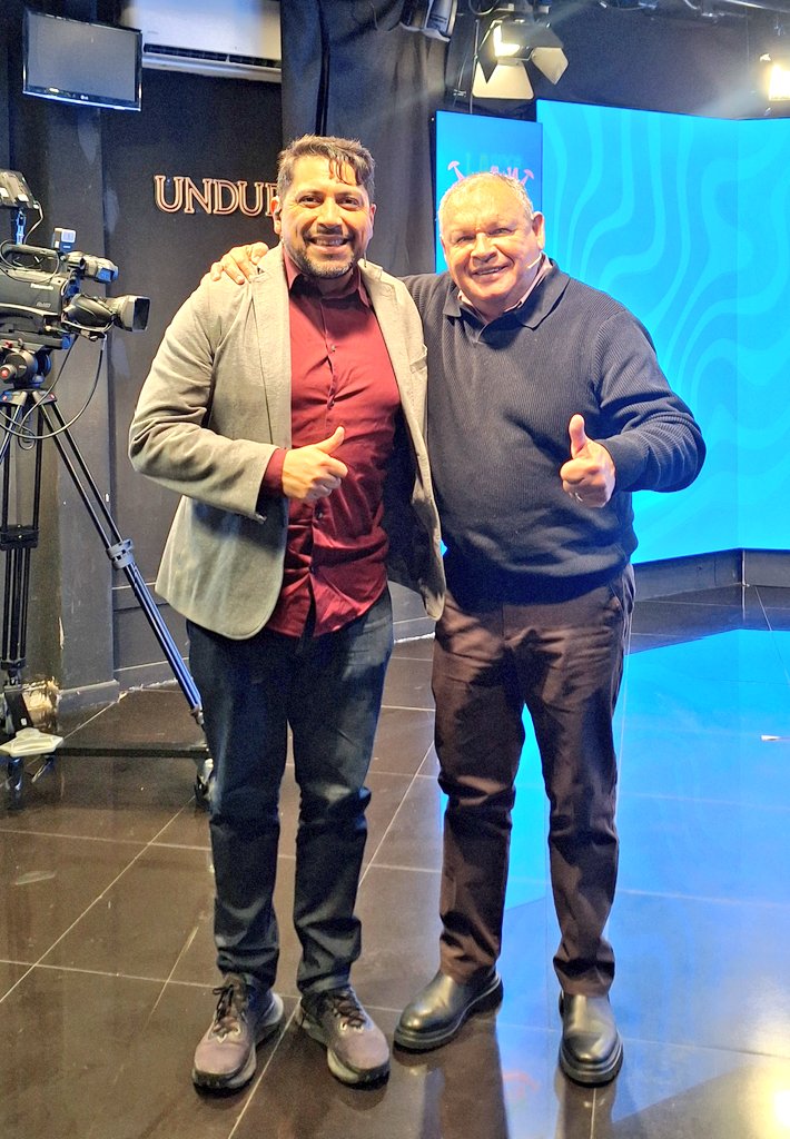 rod_herrera's tweet photo. Esta tarde tuvimos una muy grata conversación con el gobernador de Valparaíso @rmunda en #LaOnce de Canal TVR 14.1 señal abierta. Muy agradecido. https://t.co/7xHjcyLpwh