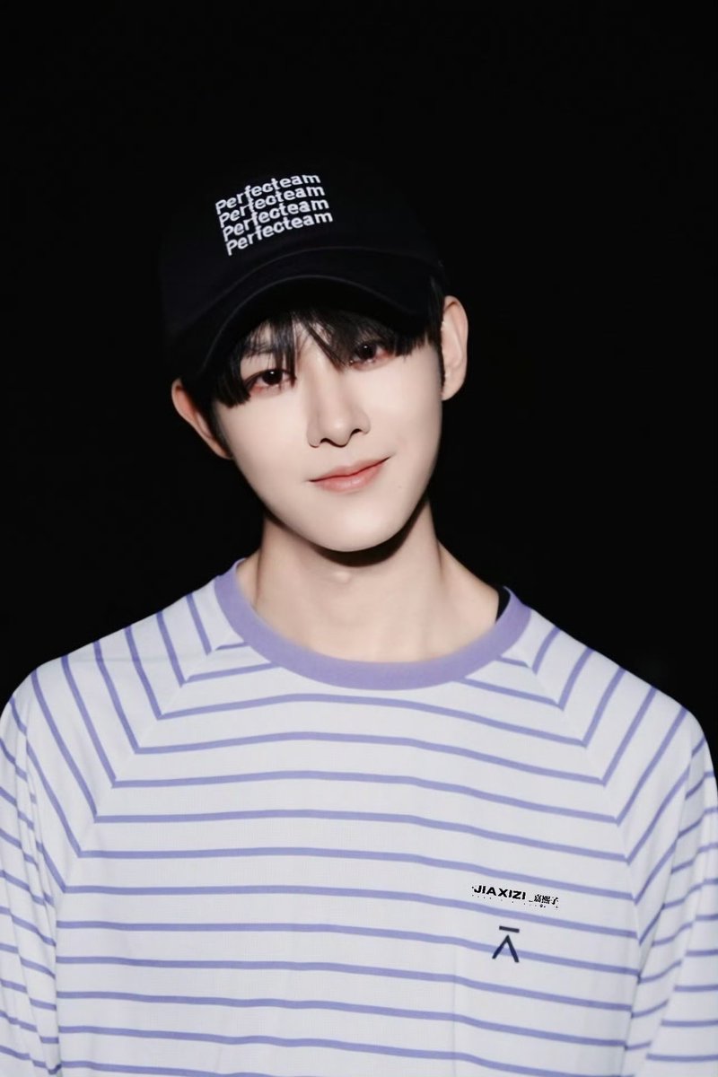เช้ามาพร้อมเจอกับยิ้มหวานๆละมุน 
🫠
Cr. 嘉熙子丨田嘉瑞