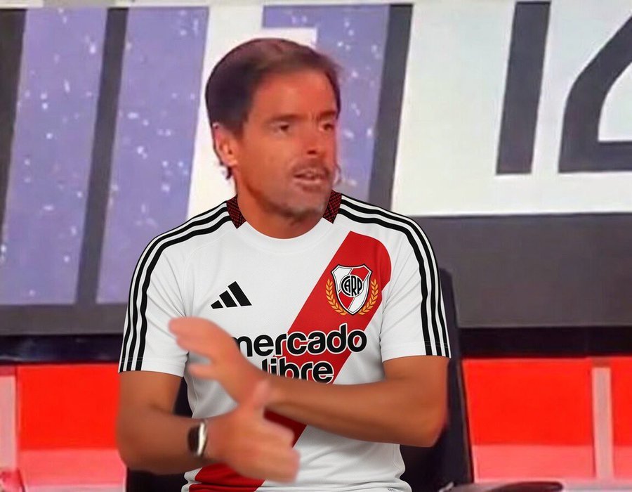 📣 MARIANO CLO$$, el único del que las gallinas no reniegan.

¿CASUALIDAD? 🤔