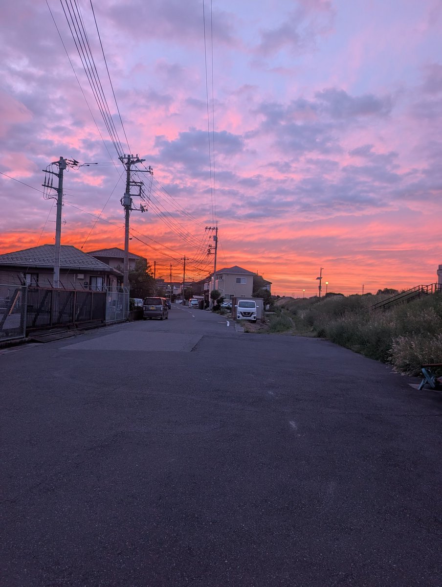 malcousjp1's tweet photo. むちゃくちゃ綺麗だった昨日夕陽🌇 https://t.co/NFM84TOM3u