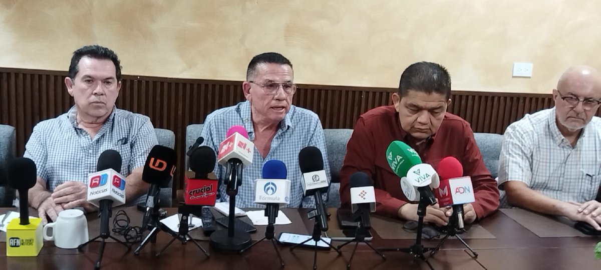 AdecemAC's tweet photo. Más de 100 mil empresas en Sinaloa registran ventas anuales menores a 2 millones de pesos. Empresarios advierten dificultades para sostener operaciones, conservar empleos y cubrir utilidades. #Sinaloa #Economía https://t.co/k25QbOV9Ss