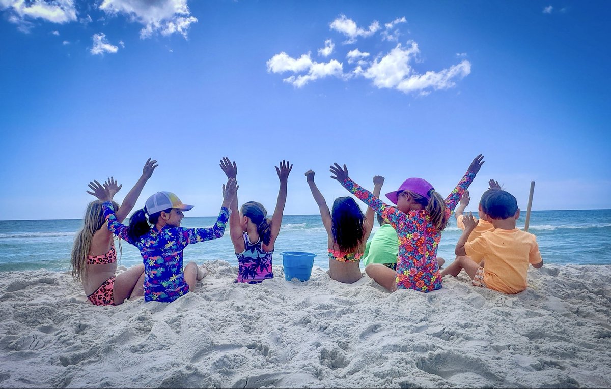 BEachHome124's tweet photo. A little late posting, but… Spring Break 2026 🏖️☀️🍻! So grateful we had friends go with us. Awesome hanging out with the parents and having the kids being able to play together. https://t.co/1X0KGONEHu