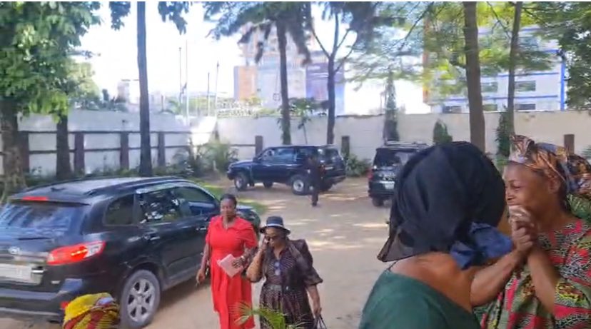 FunatRDC's tweet photo. Dans une atmosphère chaleureuse et constructive, Juliana Lumumba a salué l’engagement des femmes de la FUNAT et exprimé son appréciation pour cette dynamique de soutien initiée par des femmes mobilisées pour le rayonnement de la RDC et le leadership féminin 🇨🇩.
@JulianaLumb https://t.co/XKun4EVqVH