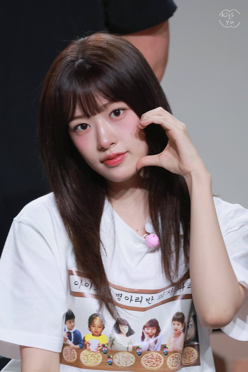 IVE AN YUJIN 아이브 안유진 tweet media