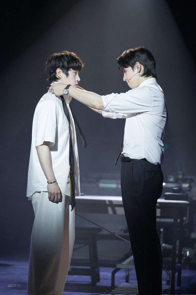 260506 <라져> 스페셜 커튼콜
🎵아빠의 날 rep
스카일러 | #기세중
디디 | #박주혁

멋지게 보이려 애 쓸 필요 전혀없어