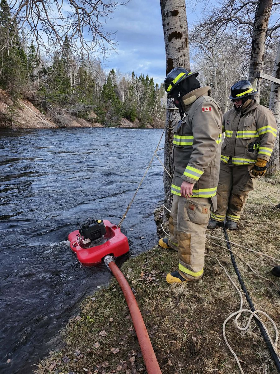 MorrayC's tweet photo. Botwood Fire completed portable pump training tonight. Hopefully we have a quiet wildfire season https://t.co/wjoEn7gik0