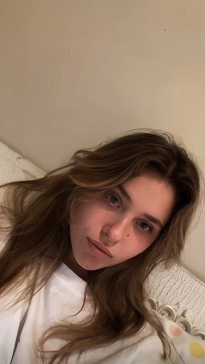 𝑒𝑚𝑖𝑙𝑦 𝑔. 𝑎𝑐𝑘𝑙𝑒𝑠 ◞ tweet media