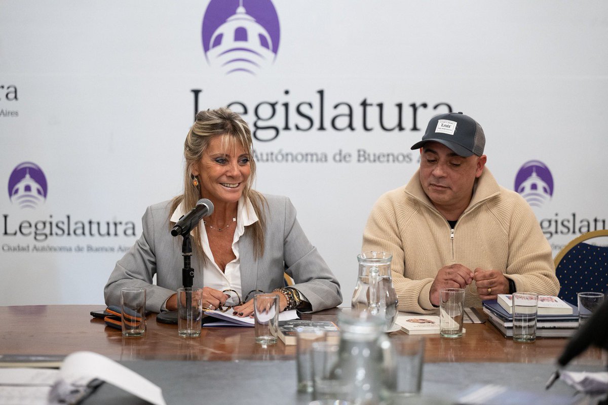 GlizePato's tweet photo. Estos días estuvimos participando de distintas reuniones de comisiones y comisiones conjuntas, avanzando en el tratamiento de proyectos y debatiendo temas importantes para el presente y el futuro de nuestra Ciudad. https://t.co/EI9gF44pxk