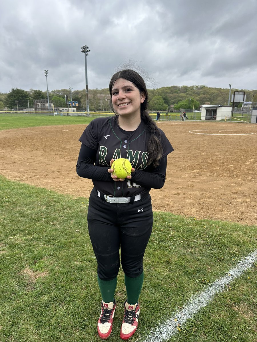 CoachMorinSMHS's tweet photo. Rams Win! Classical - 15 Malden - 0. Freshman Olivia Rodriguez got the win 5IP 0R 2H 6K. Emma Chevalier 3/4 Triple, Double 3R 4 RBI. McKenna Duncan 1/2 2 runs 1 RBI. Chloe Corbett 1/2 3R. Brooke Braswell 1/1 2R 1 RBI. Rams are now 9-3 overall 8-2 GBL 🥎🐏 Olivia - GameBall https://t.co/51hoW28HG9