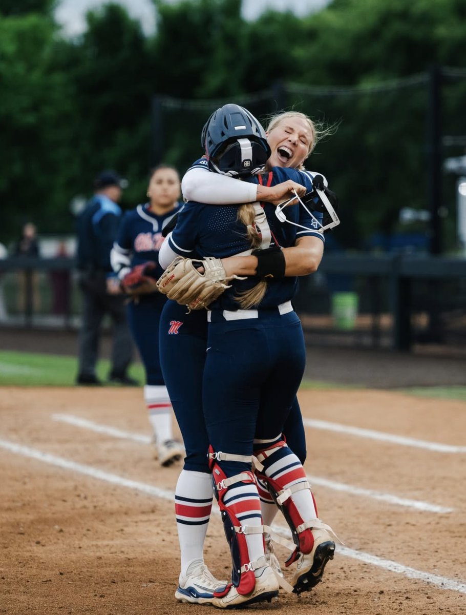 D1Softball tweet media