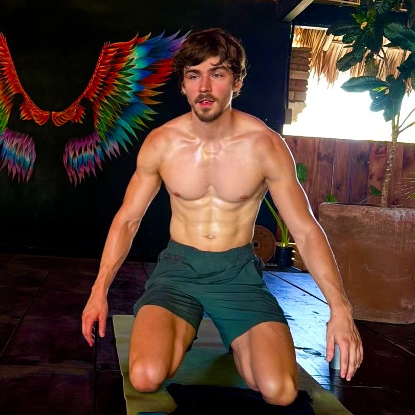 Male Crave tweet media