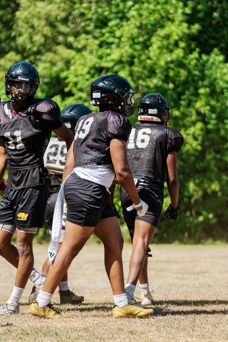ChristianA19_'s tweet photo. Last spring ball is coming to an end… YEAR 4 LOADING! #ComingForItAll #ThankyouGod #GDTBAM
@KingsMountainFB @TDBELL29 @coachPearson74 @CoachShaneShort @The1st_Montana @pepman704 @Mstout_3 @HawkMgmt @CoachPMcGowan @Jhilly79 @CoachFlowers @CoachDickert @Coach_BHarris https://t.co/TNByPVBivu