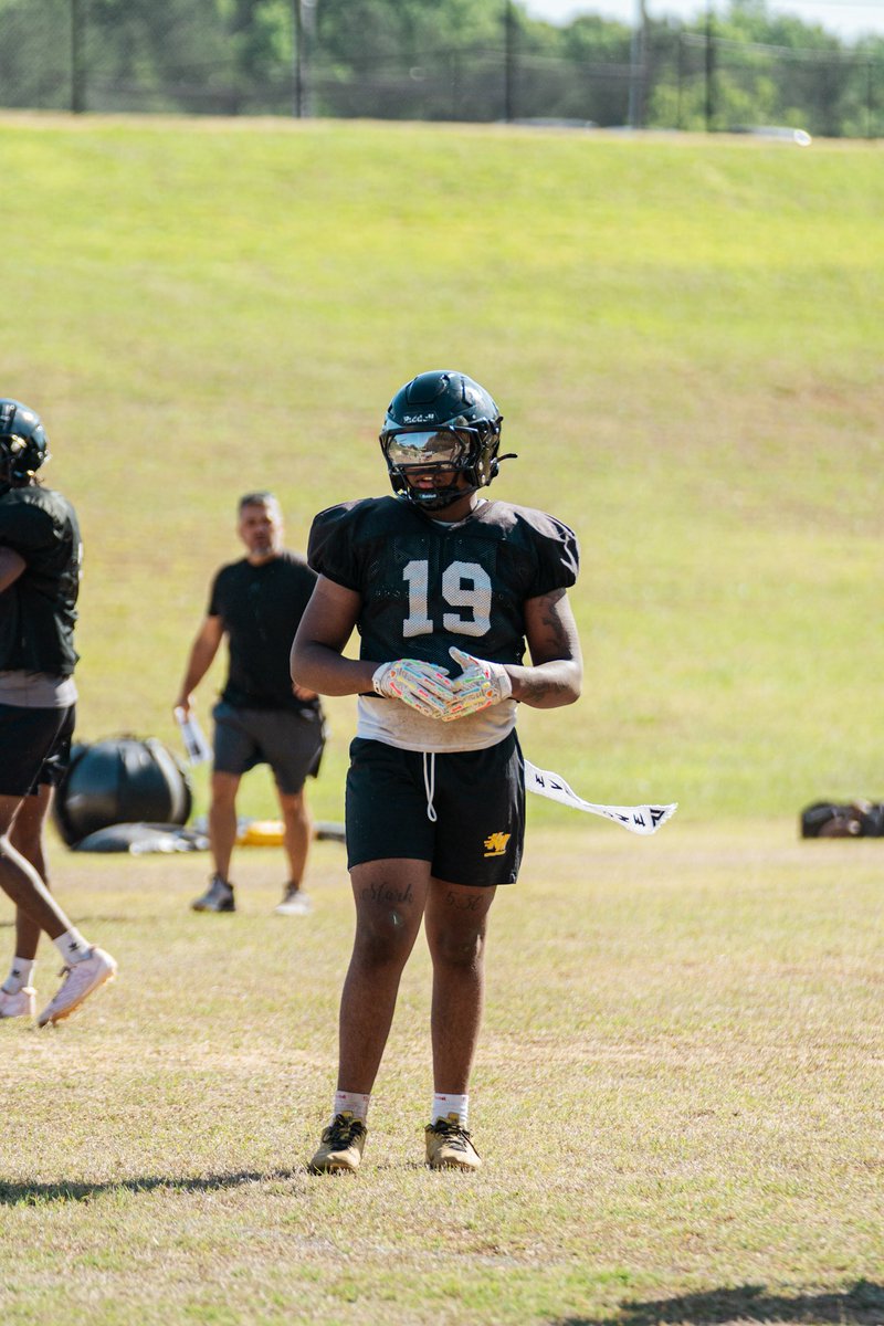 ChristianA19_'s tweet photo. Last spring ball is coming to an end… YEAR 4 LOADING! #ComingForItAll #ThankyouGod #GDTBAM
@KingsMountainFB @TDBELL29 @coachPearson74 @CoachShaneShort @The1st_Montana @pepman704 @Mstout_3 @HawkMgmt @CoachPMcGowan @Jhilly79 @CoachFlowers @CoachDickert @Coach_BHarris https://t.co/TNByPVBivu