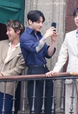 정국 tweet media