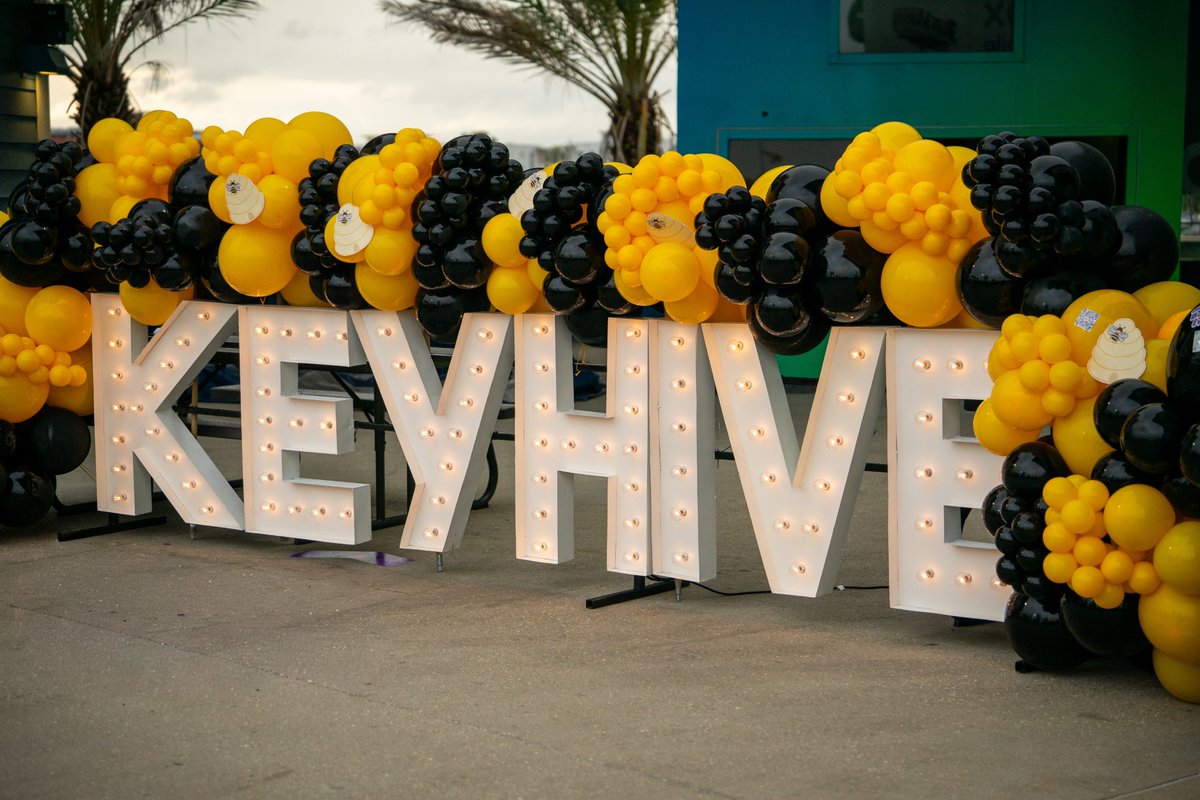 BlueWahoosBBall's tweet photo. Shoutout to the #Keyhive!
Thousands of fans packed Community Maritime Park's Hunter Amphitheater for Keyla Richardson's American Idol homecoming concert, and thousands more enjoyed the show from Blue Wahoos Stadium on the videoboard.
Thanks to everyone who showed up! https://t.co/nWoHnyHJnG