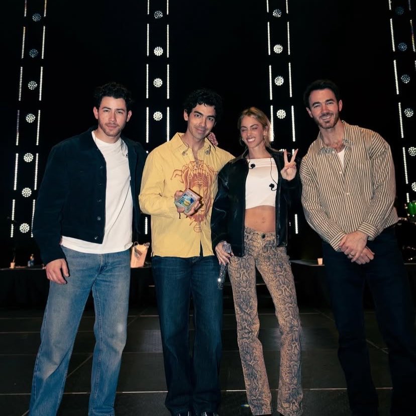 TINI News tweet media