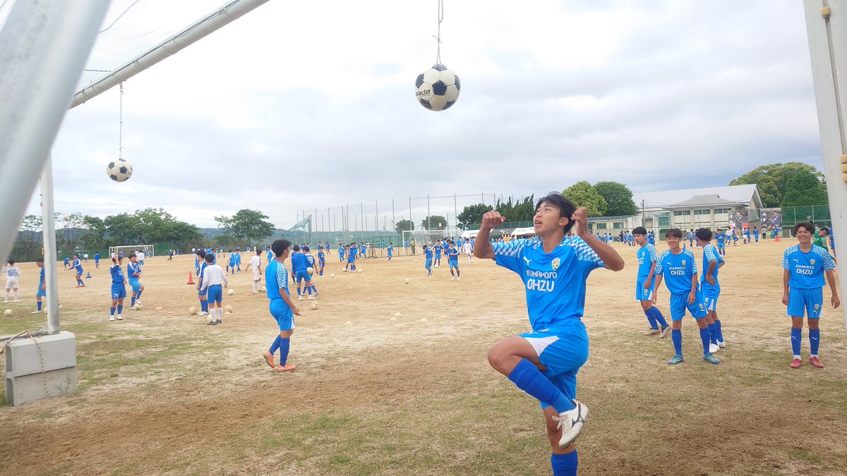 ⚽️✨️1年生の練習着が完成。 グラウンドは大津ブルー一色に染まり