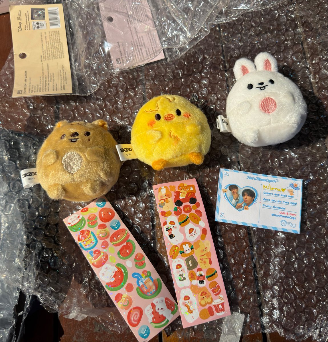 ~ happy mail 💌

Feedback positivo p/ <a href="/HanMinnieCegs/">Han'Minnie CEG'S☆</a> que fez ceg inter onde consegui esses lindos aquiii. O processo foi super tranquilo e organizado e meu pacote chegou bem embalado 🥰

Obrigadaaa ❤️