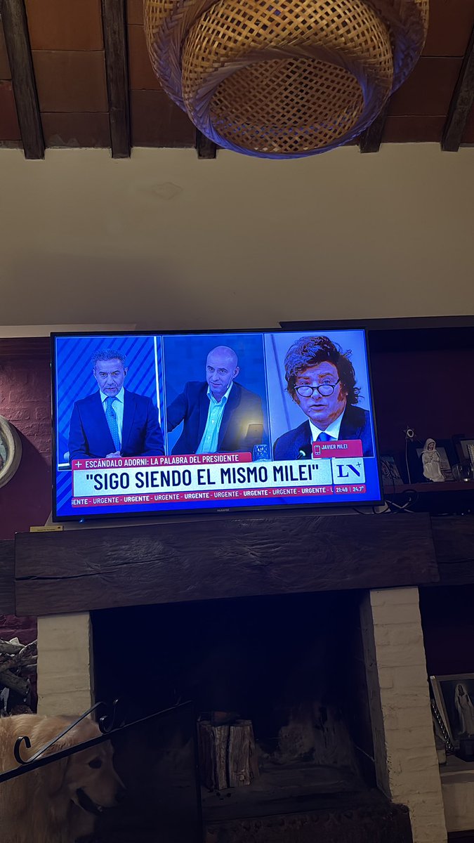 PipoLanza_'s tweet photo. Que paliza le dió Milei a Majul y Trebuc juntos x dios https://t.co/WZffwF50Hm