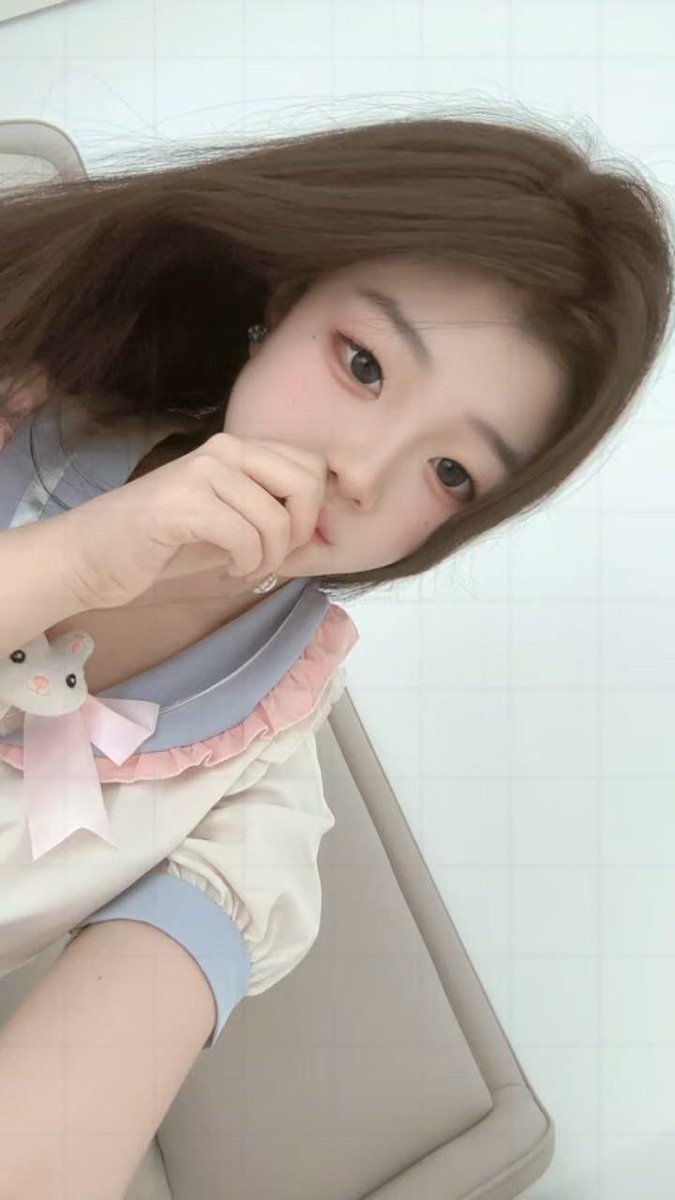 免费约炮小群 tweet media