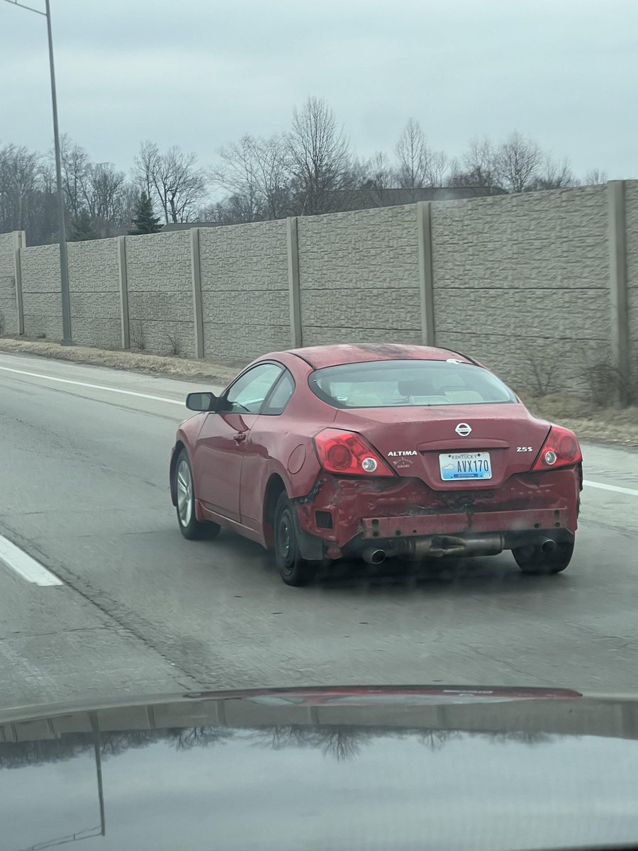 PulpoNewman's tweet photo. Just as Japan has the Prius Missile, we have a car in America where you can simply describe an event and everyone will know with 100% accuracy what kind of car it was that did it. https://t.co/HFZYFeQ0rz