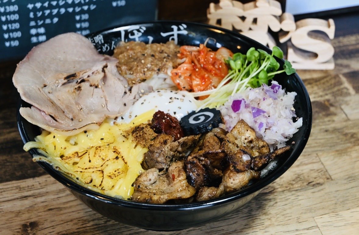 旨辛味噌らーめん ぼんず🍜 tweet media